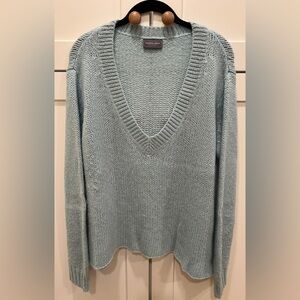 WOODEN SHIPS V-NECK MOHAIR/ALPACA BLEND SWEATER, LIGHT BLUE, SIZE M/L.